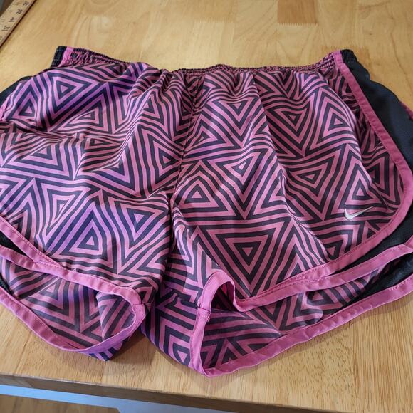 Nike Dri-Fit Pink Geometric  Print Short Athletic Size Medium - Picture 2 of 6
